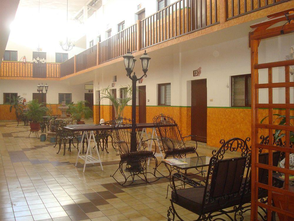 Hotel Cervantino ทาปาชูลา ภายนอก รูปภาพ